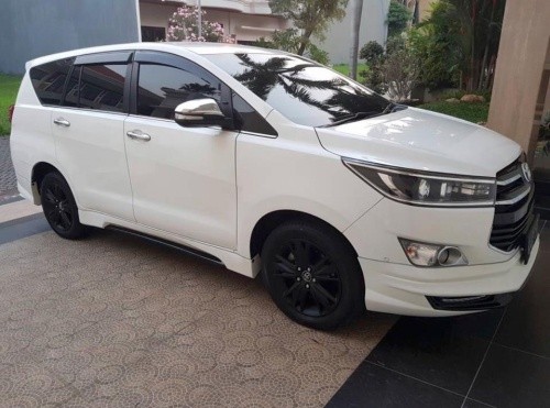 Toyota Innova &quot;sieu ngau&quot; nho goi do bodykit sieu re-Hinh-2